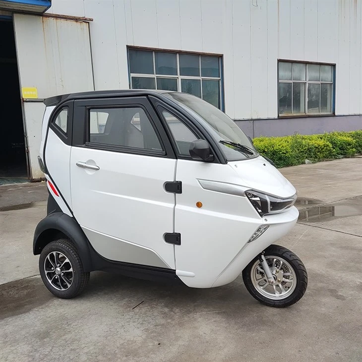 Hot Selling 3-Wheeler Tricycle Electric Motorcycle With Closed Cabin Hot Selling 3-Wheeler Tricycle Electric Motorcycle With Closed Cabin