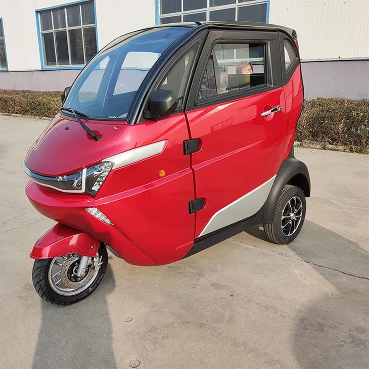Hot Selling 3-Wheeler Tricycle Electric Motorcycle With Closed Cabin Hot Selling 3-Wheeler Tricycle Electric Motorcycle With Closed Cabin